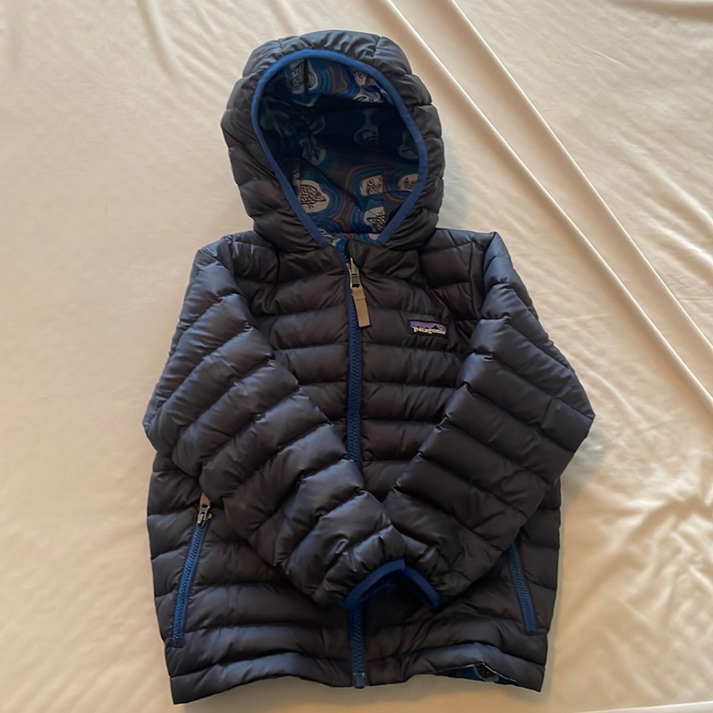 EUC 5T Patagonia hi-loft down jacket